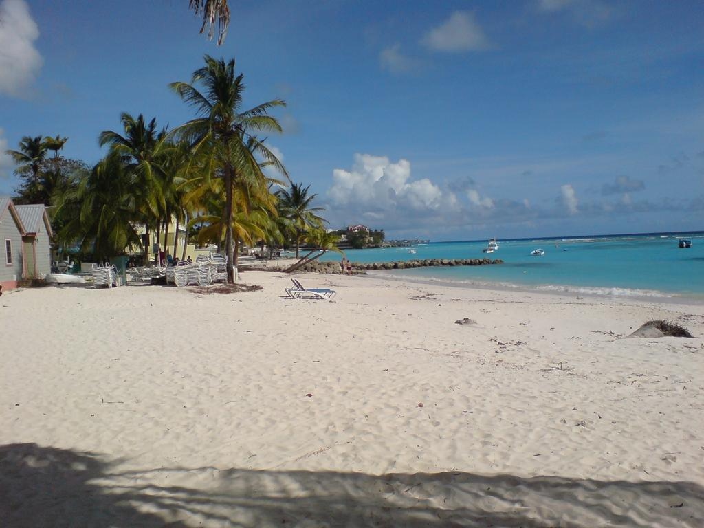 Beach Guest House Cleverdale Bridgetown Eksteriør bilde