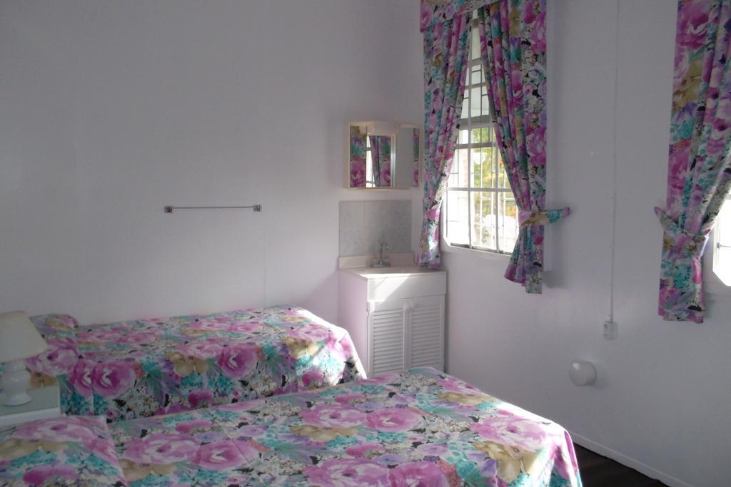 Beach Guest House Cleverdale Bridgetown Eksteriør bilde